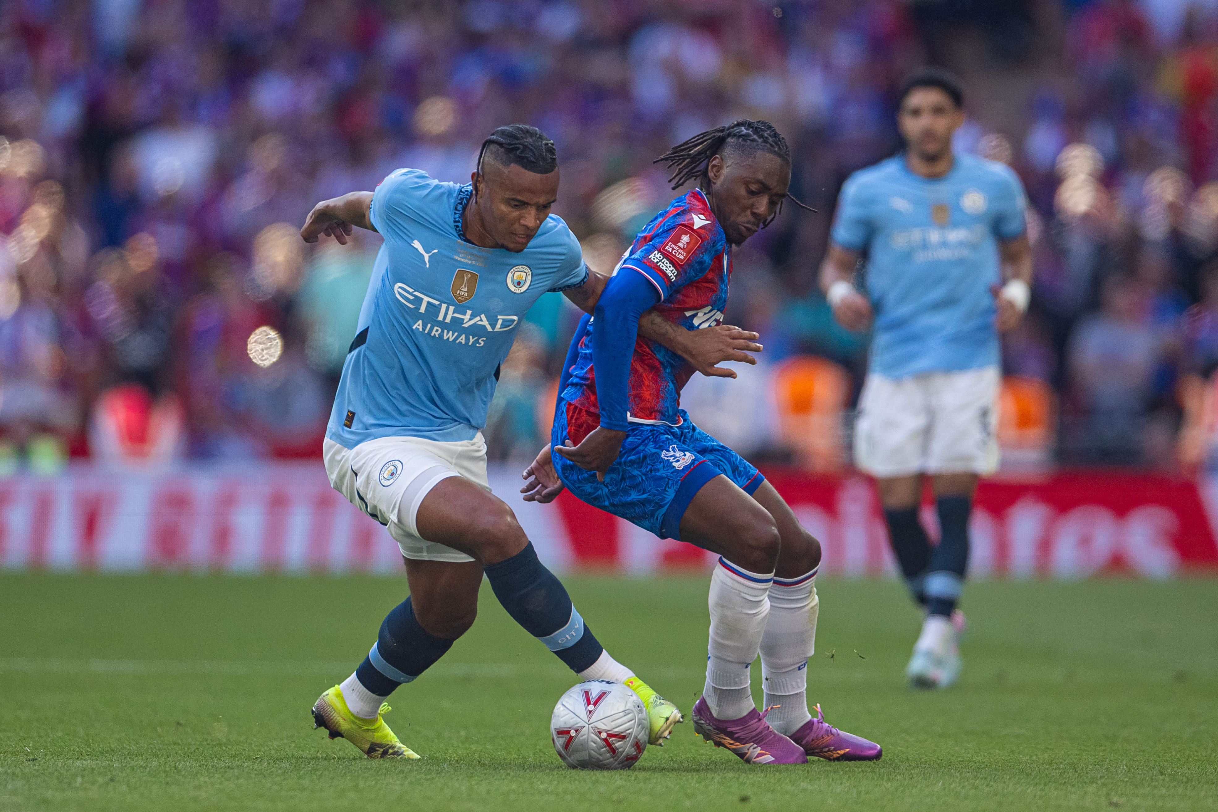 欧预赛英格兰主场大胜立陶宛，晋级领跑