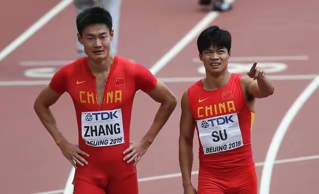 爱游戏竞技-丽江飞狐队在国际比赛中表现卓越，力争进取