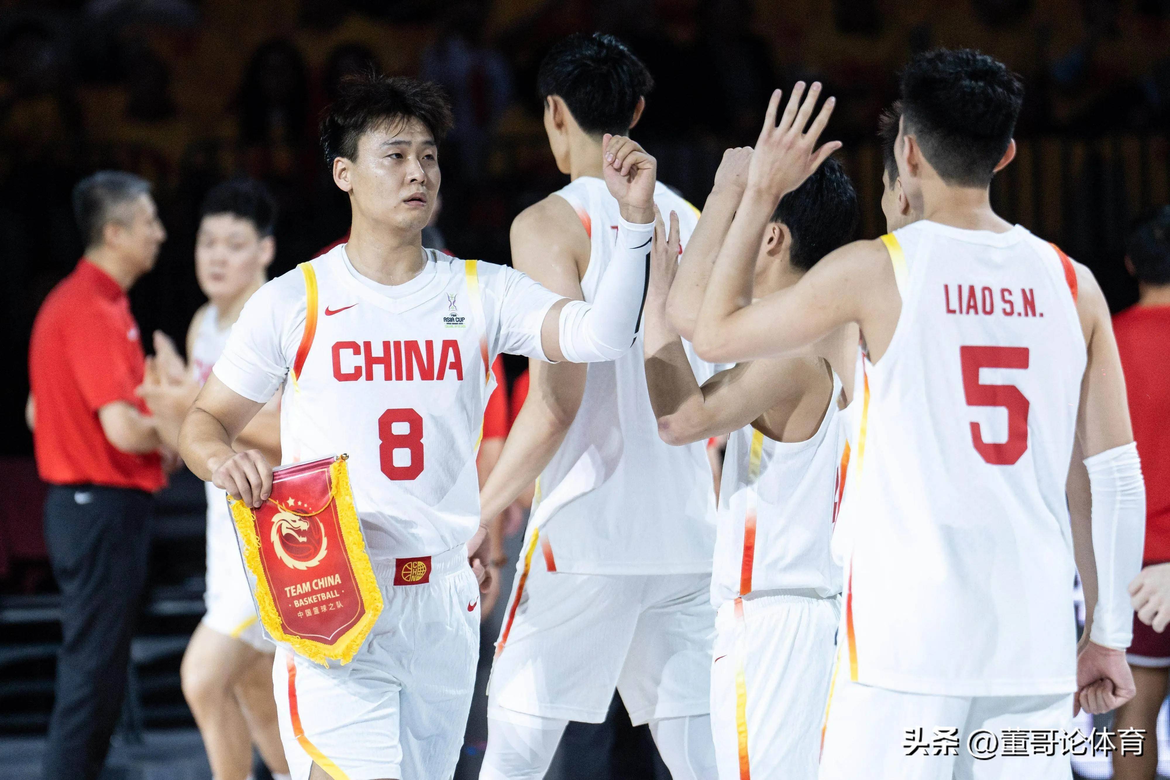 爱游戏馆-关于福建男篮奋勇拼搏，力争胜利的信息