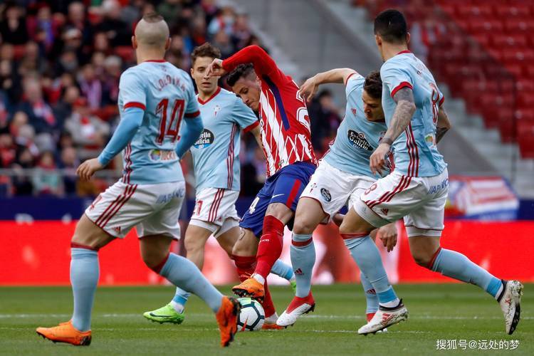 爱游戏直播-欧洲篮球联赛新赛季启幕，球迷热情参与