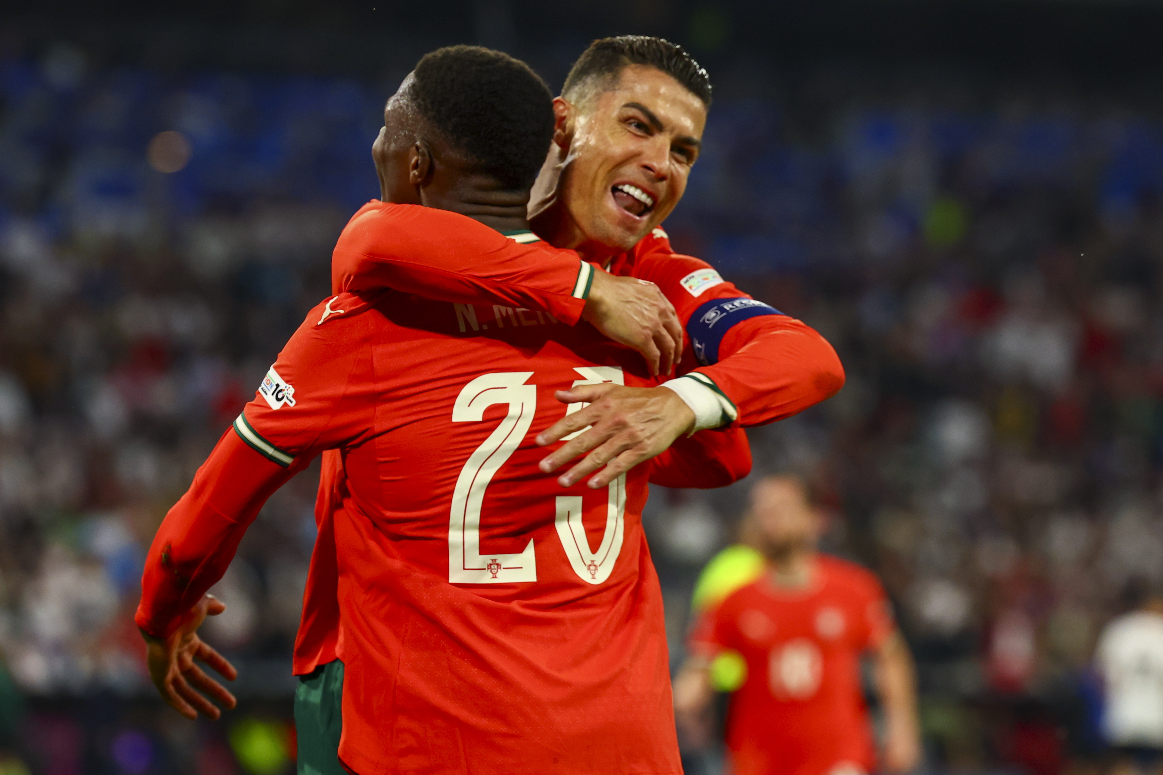 关于葡萄牙队连败两场,欧预赛前景蒙上阴影的信息 关于葡萄牙队连败两场,欧预赛前景蒙上阴影的信息