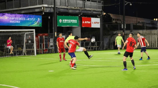 爱游戏登录-竞技场上的激烈比拼，值得球迷期待