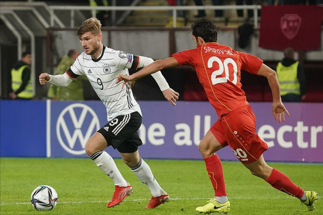 爱游戏网页版-球队换帅后迎来连胜，新教练成为幸运星