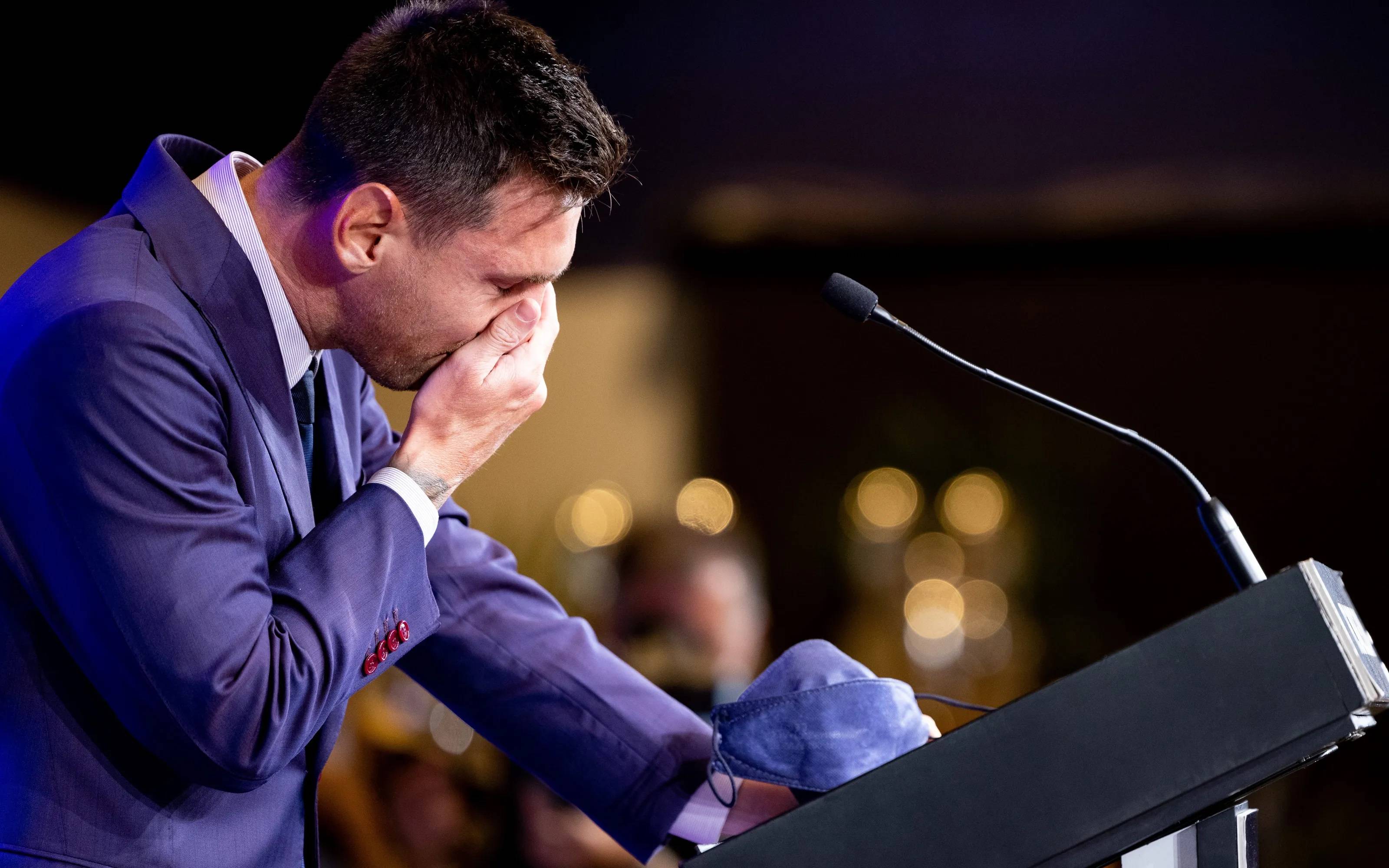 包含巴塞罗那球星梅西受伤,西甲争冠形势再起波澜的词条 包含巴塞罗那球星梅西受伤,西甲争冠形势再起波澜的词条