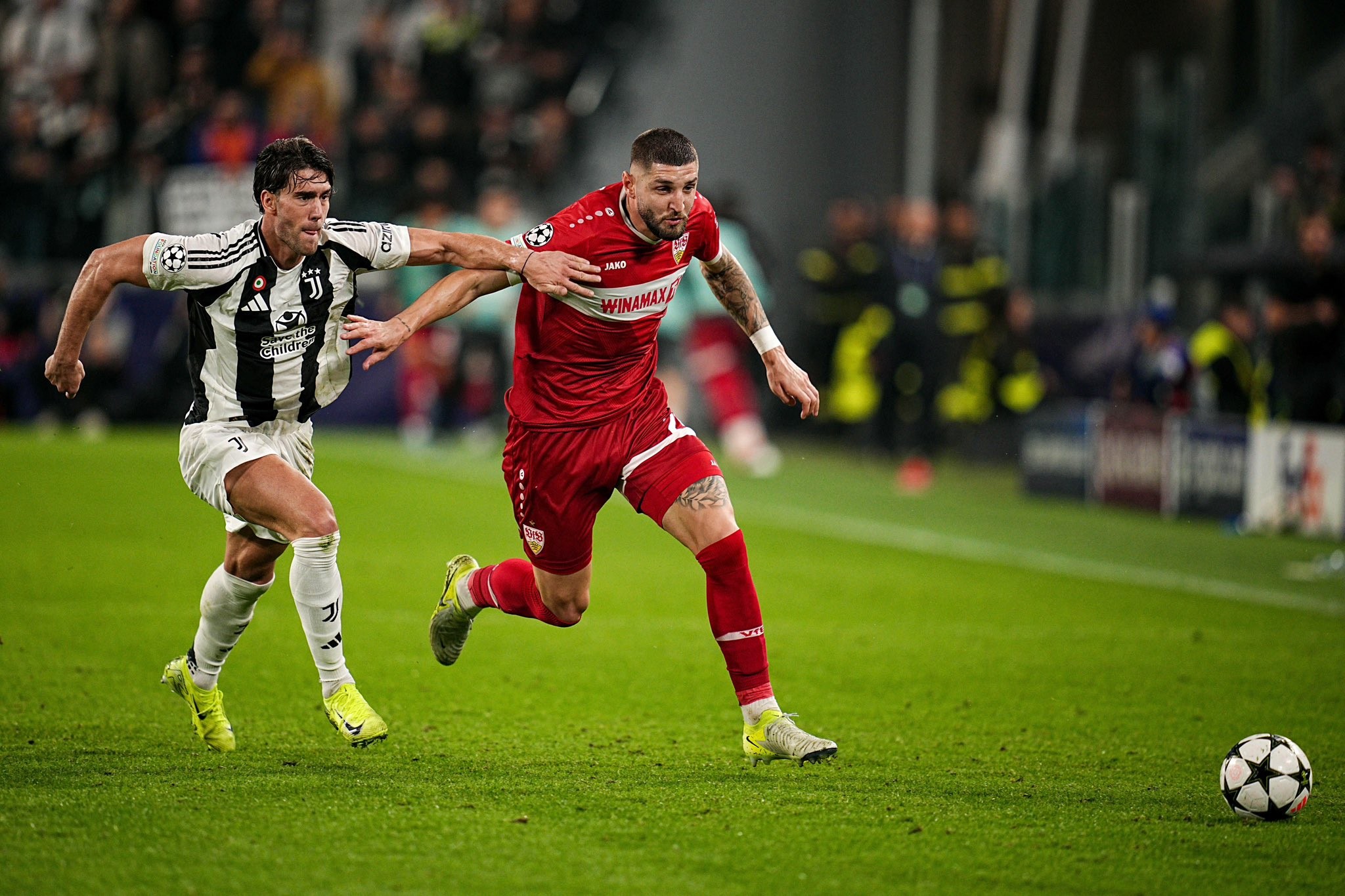 斯图加特球员团结一致备战下一轮比赛的简单介绍 斯图加特球员团结一致备战下一轮比赛的简单介绍