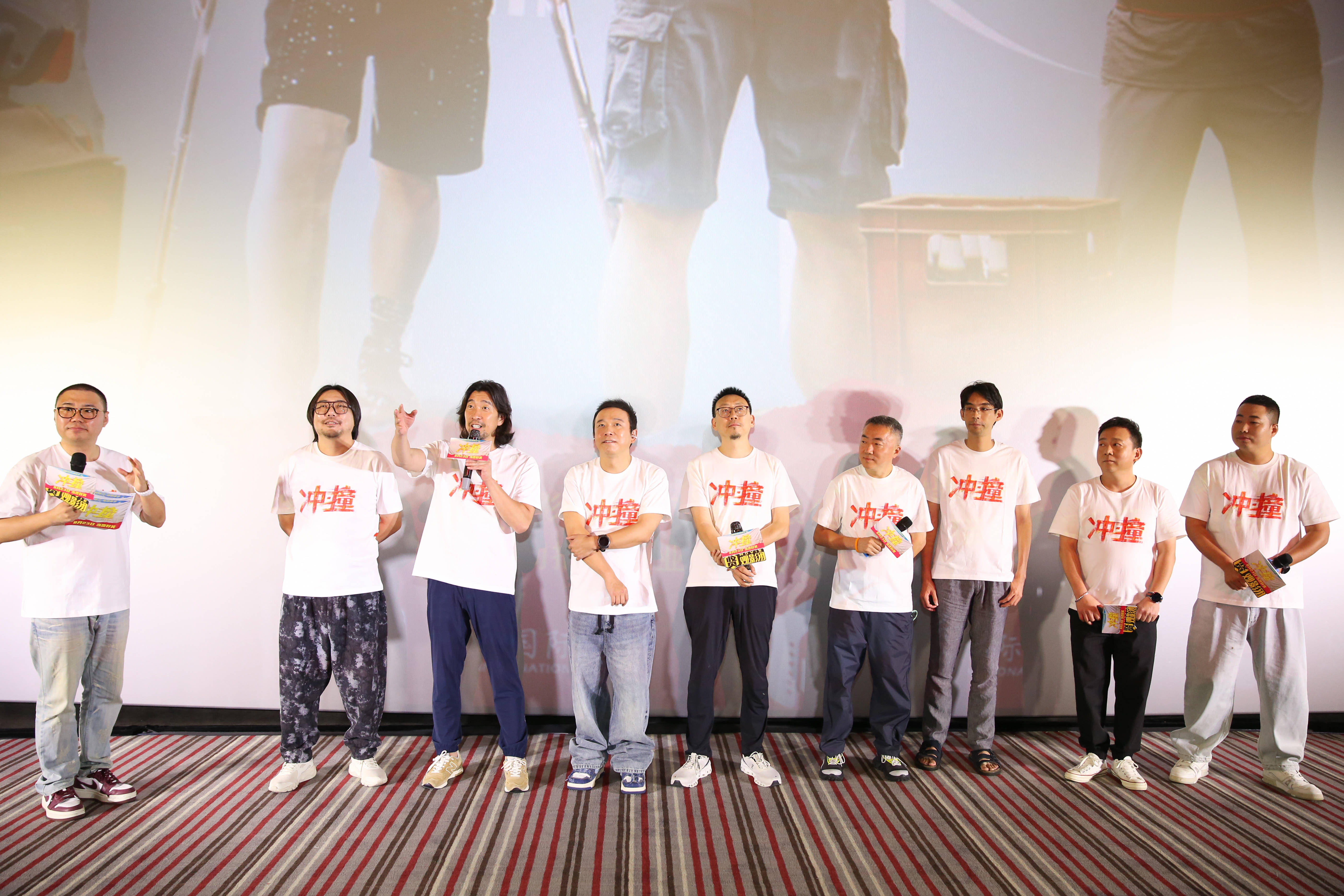 精彩瞬间层出不穷，现场观众沸腾的简单介绍